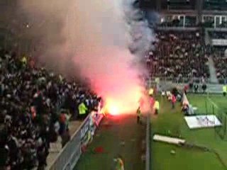 GF38-PSG  FumigÃ¨nes dans le parcage Parisien