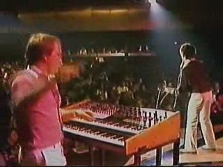 Four Seasons - 'I've got you under my skin' (live)