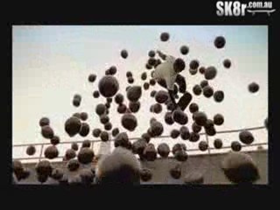 Aero Balloon Skateboarding