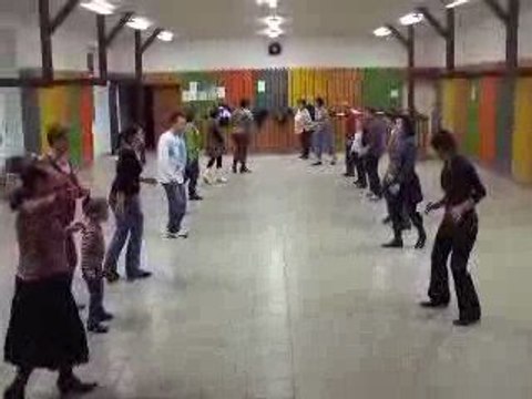 Lindi Shuffle by Country Club La Chapelle