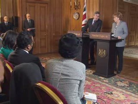 G20 finance ministers try to patch rift over economy