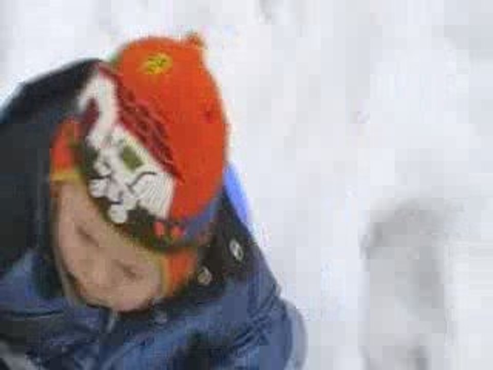 Louis a la luge
