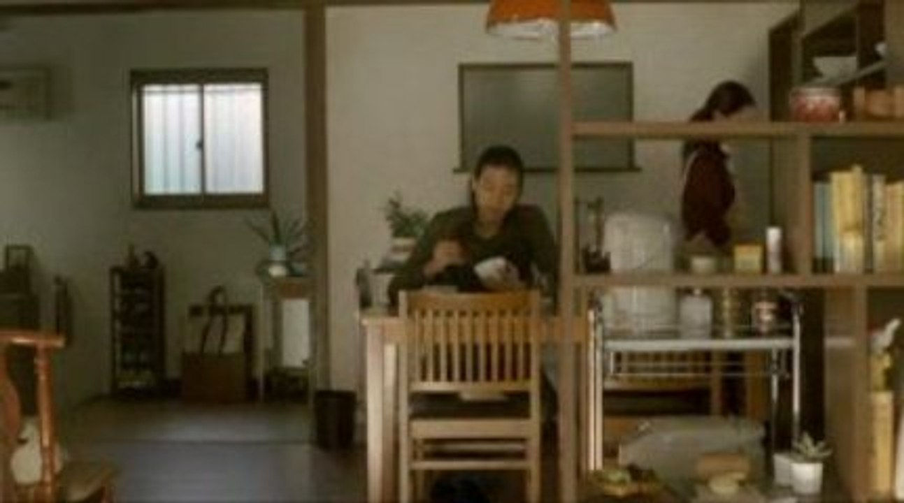 Tokyo Sonata - movie clip - Takashi and Mom