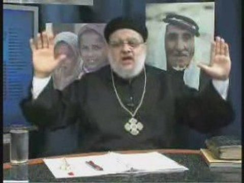 القمّص زكريا بطرس يعلن إسلامه في قناة الحياه