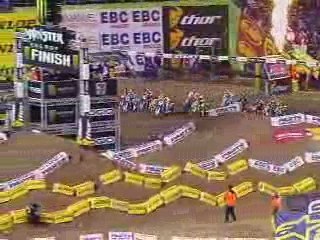 SPEED Supercross Highlights: Chad Reed vs James Stewart