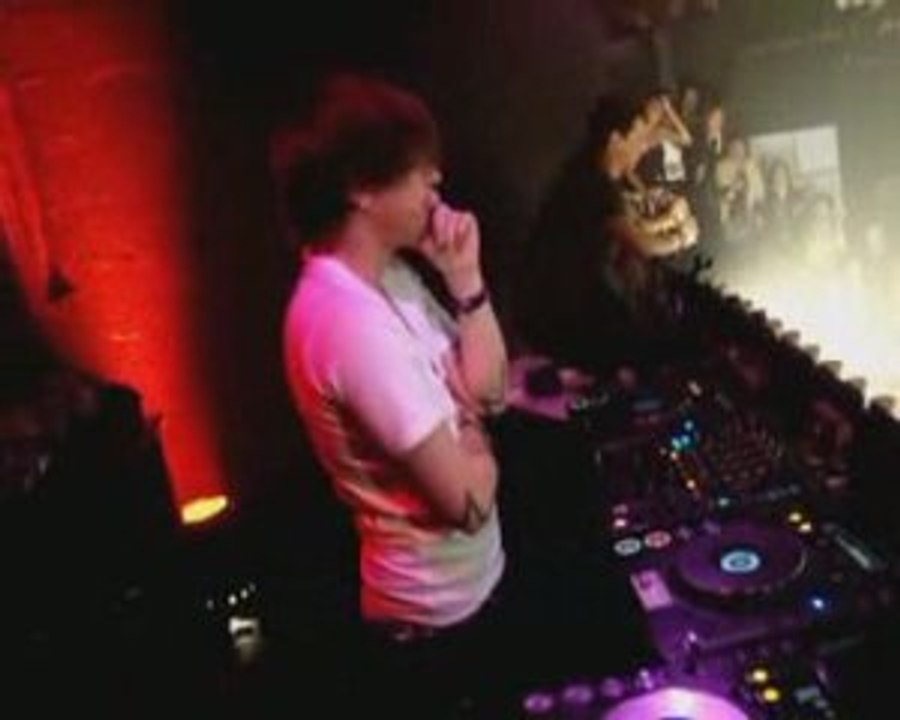QUENTIN MOSIMANN @ MASTER OF ELECTRO 2 REDLIGHT