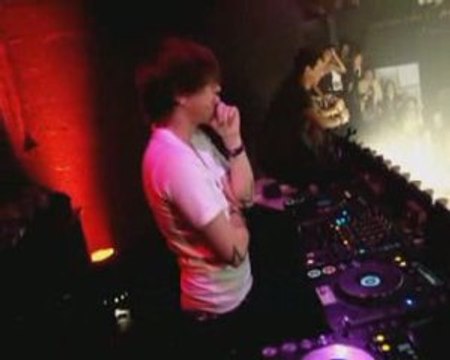 QUENTIN MOSIMANN @ MASTER OF ELECTRO 2 REDLIGHT