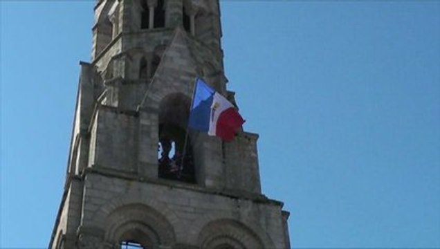 Ostensions-St Léonard - Drapeau