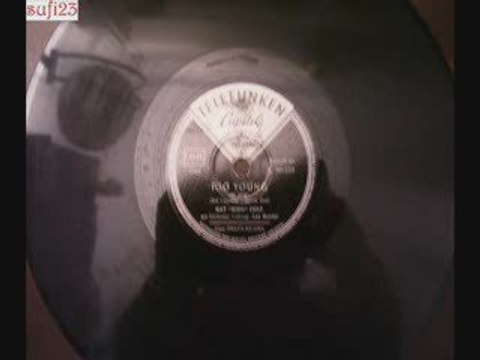 Müzeyyen Senar - Hasret Kaldım Gözlerinin rengine