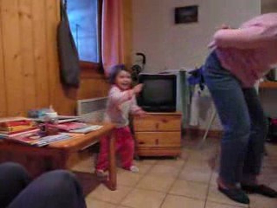 Mamy Nicole a volé la papillote !