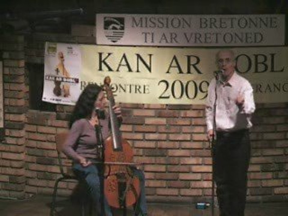 Pascale et Claude au Kan ar Bobl Ile-de-France 2009