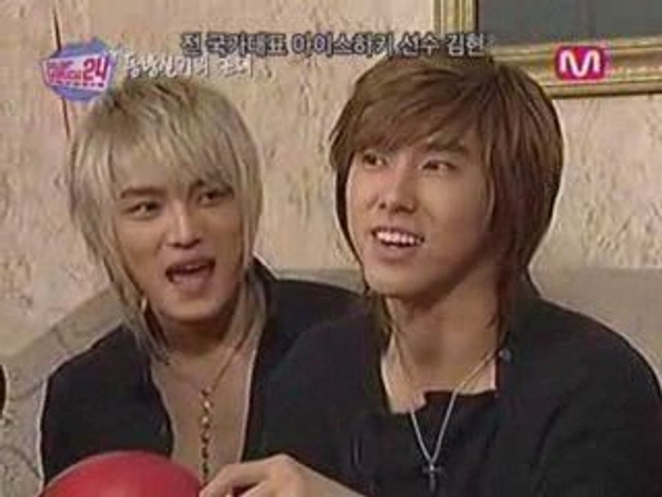 DBSK - Playing With Helium