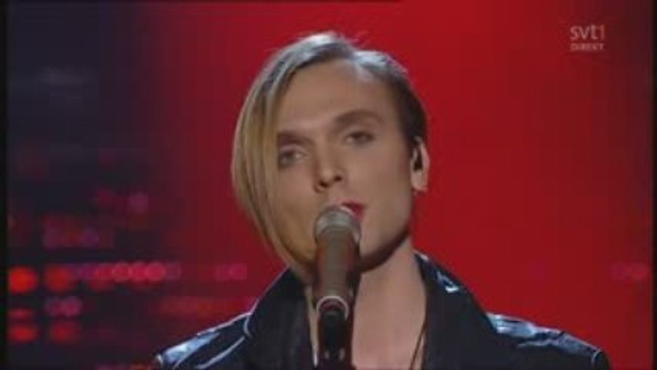Moto Boy & Charlotte Perrelli - "Hero"