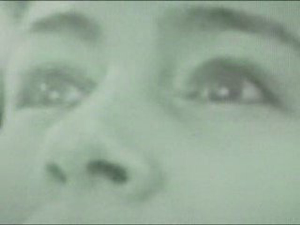 Degisik bir ses degisik bir yorum mutlaka bakın :)