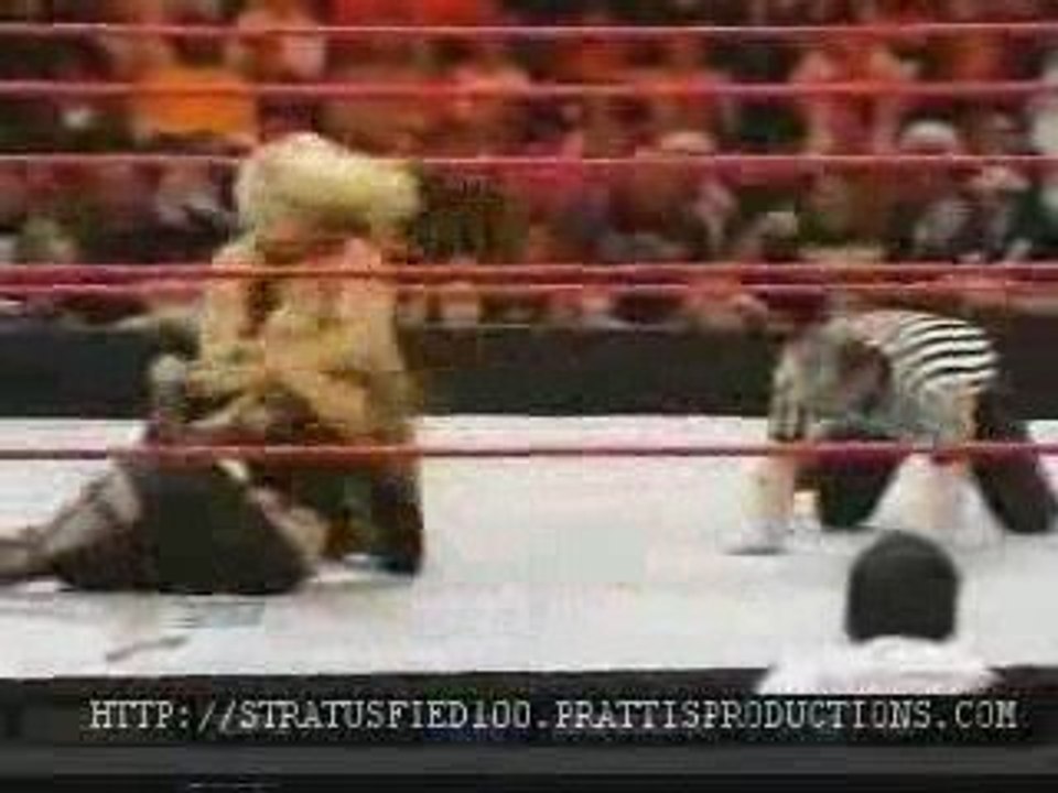 Trish Stratus & John Cena Vs Beth Phoenix & Santino Marella