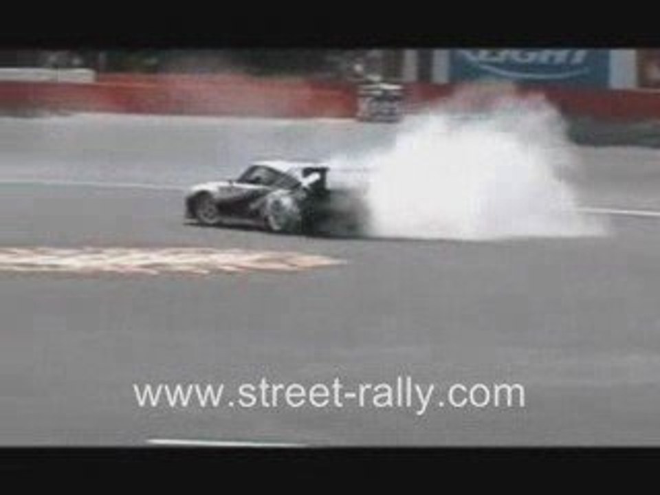 Porsche GT2 drifting and burnout