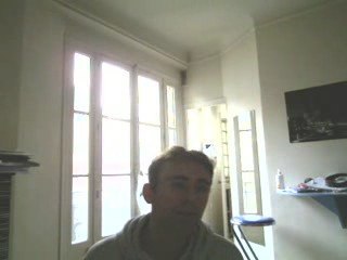 Wiwi égratigne "The great pretender"