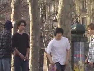 The Berrics ? No ! The Bastics ! Skateboard session Bastille