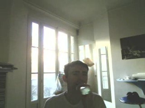 Wiwi égratigne Dieu aime la musique