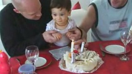 Je souffle sur ma deuxième première bougie