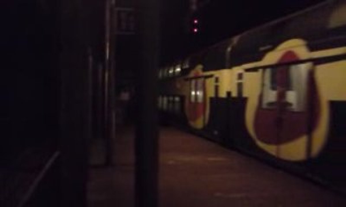 Départ d'un VB2N livrée Transiliens