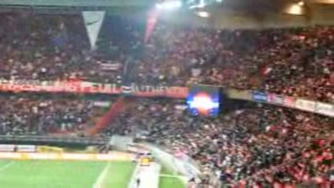 PSG OM : ENTREE DE LANDREAU ET DES JOUEURS DE L'OM