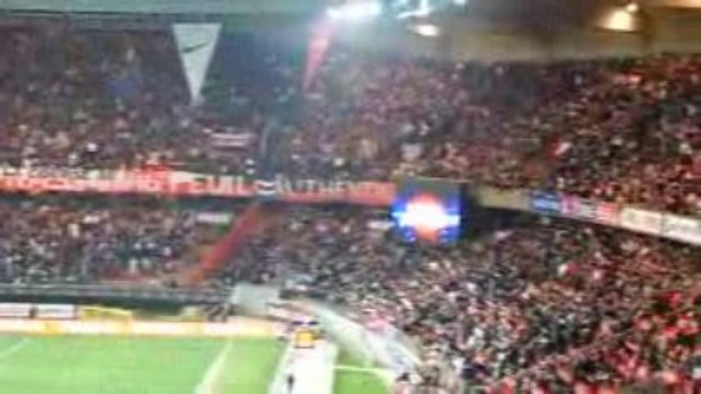 PSG OM : ENTREE DE LANDREAU ET DES JOUEURS DE L'OM