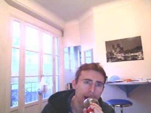 Wiwi égratigne Loin des yeux loin du coeur