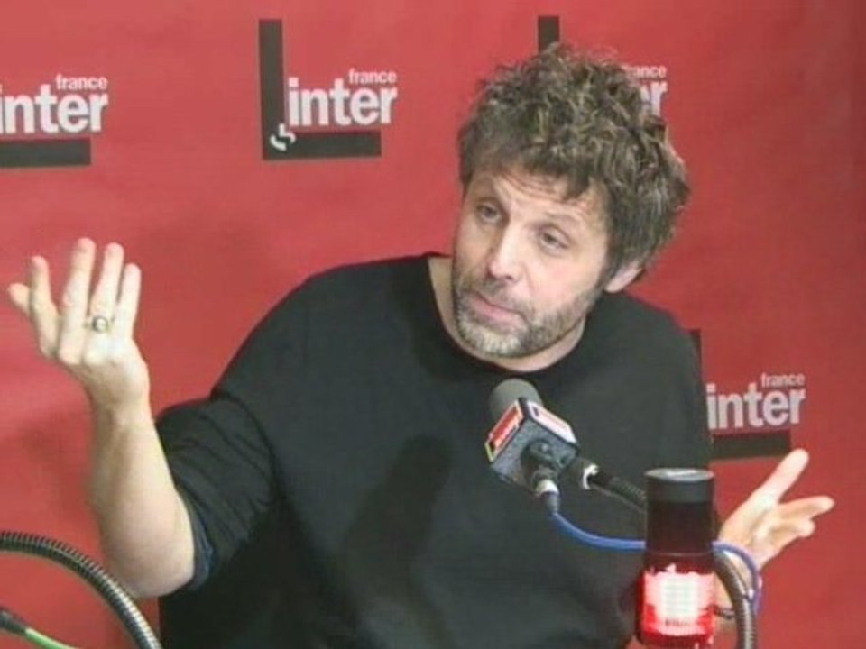 Sarkozy dort chez Tony Montana