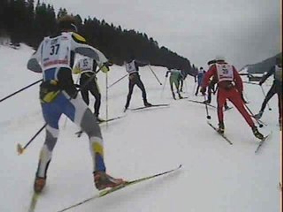 Marathon des Glières 09 : virage en bas de parcours
