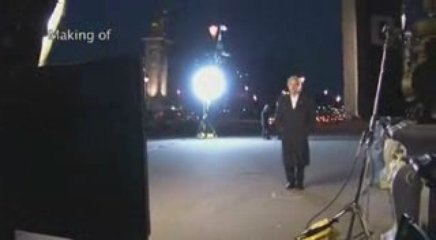 Animateurs et chanteurs dans Paris pour le Sidaction