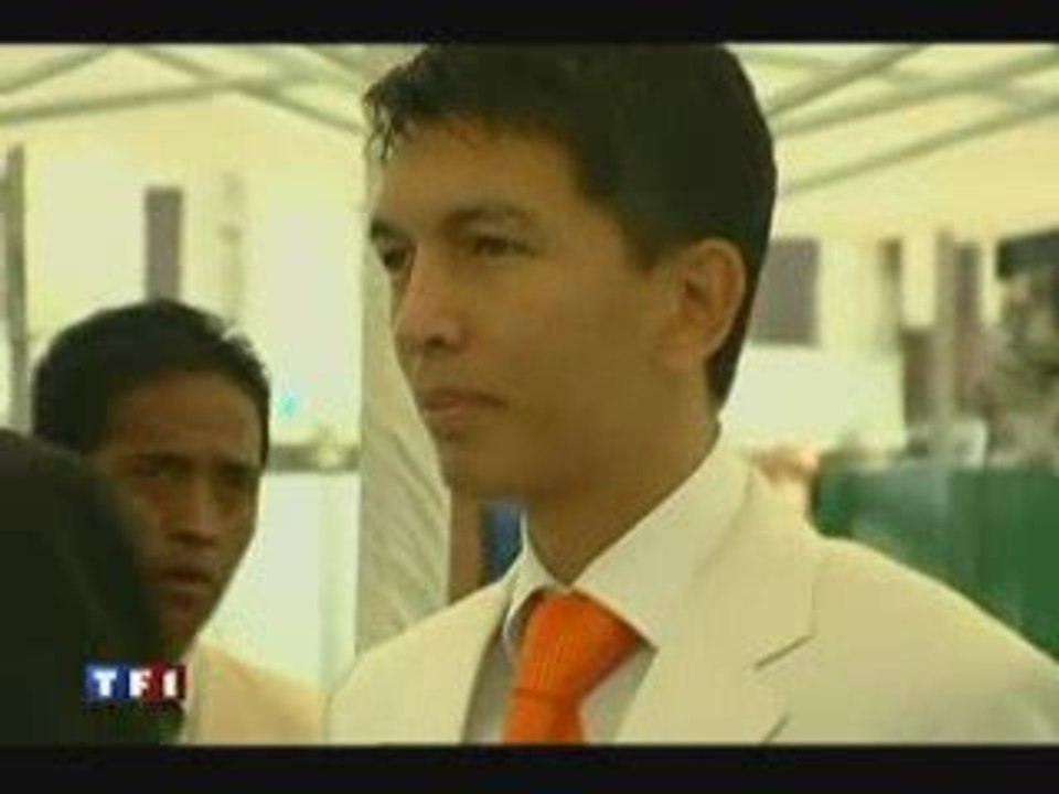 L'armée prend le contrôle du palais présidentiel