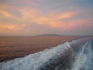 Coucher de soleil sur le Ferry, direction Negros