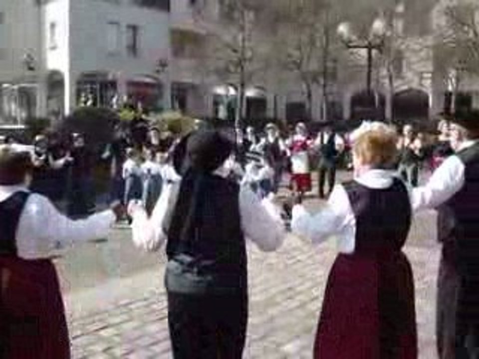 Place de l'église tablées du Rheu 09 Avant deux du Rheu