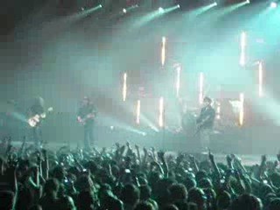 Fall Out Boy - Beat it