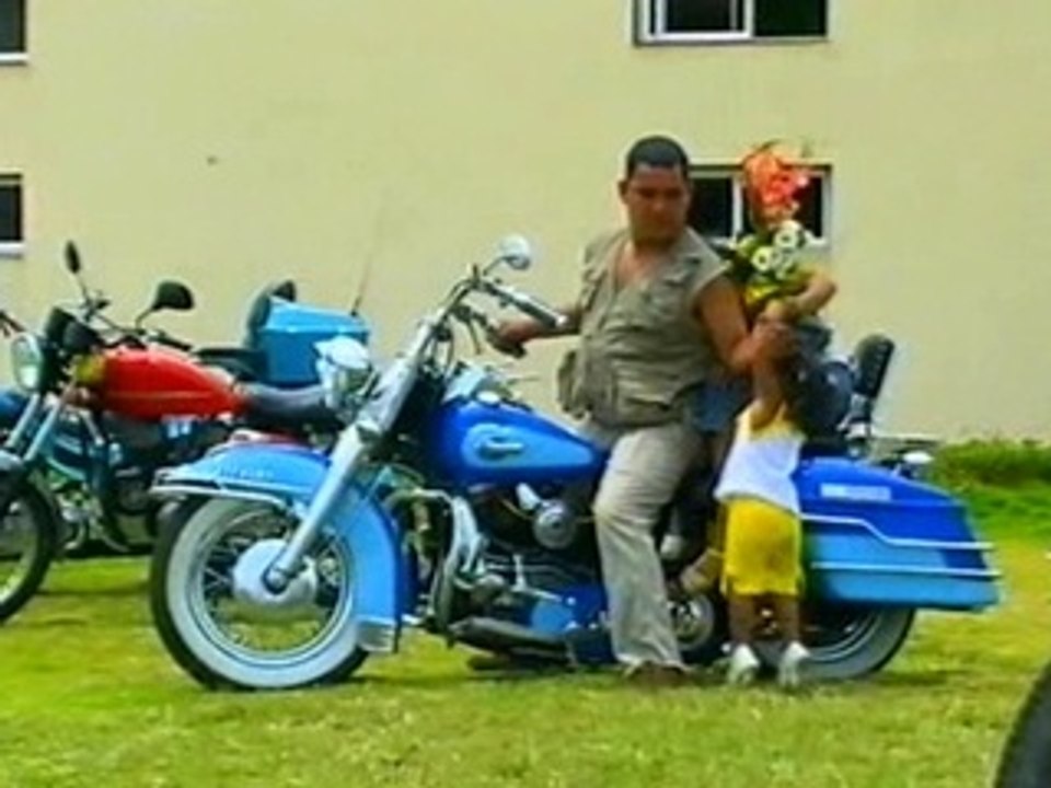 Invincible Harley de Cuba