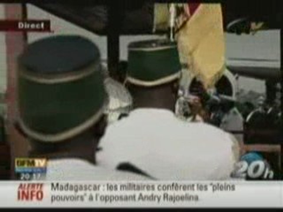 Benoit 16 arrive au cameroun 17 03 09