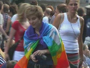 "Emma Song" Quatre Heures et Demie aux Indes selon Louise B.