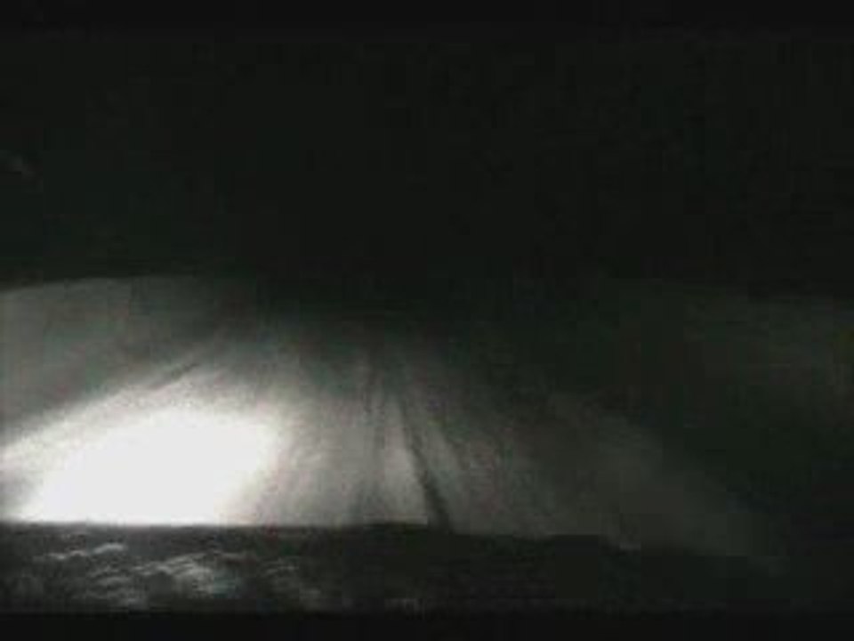 special au cretes avec sortie de route dans les mur de neige