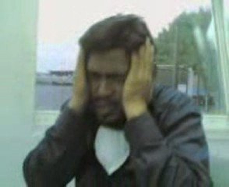 Un frère philippine récitant le coran avec un beau tajwid