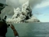 Erupción de un volcán submarino en Nueva Zelanda