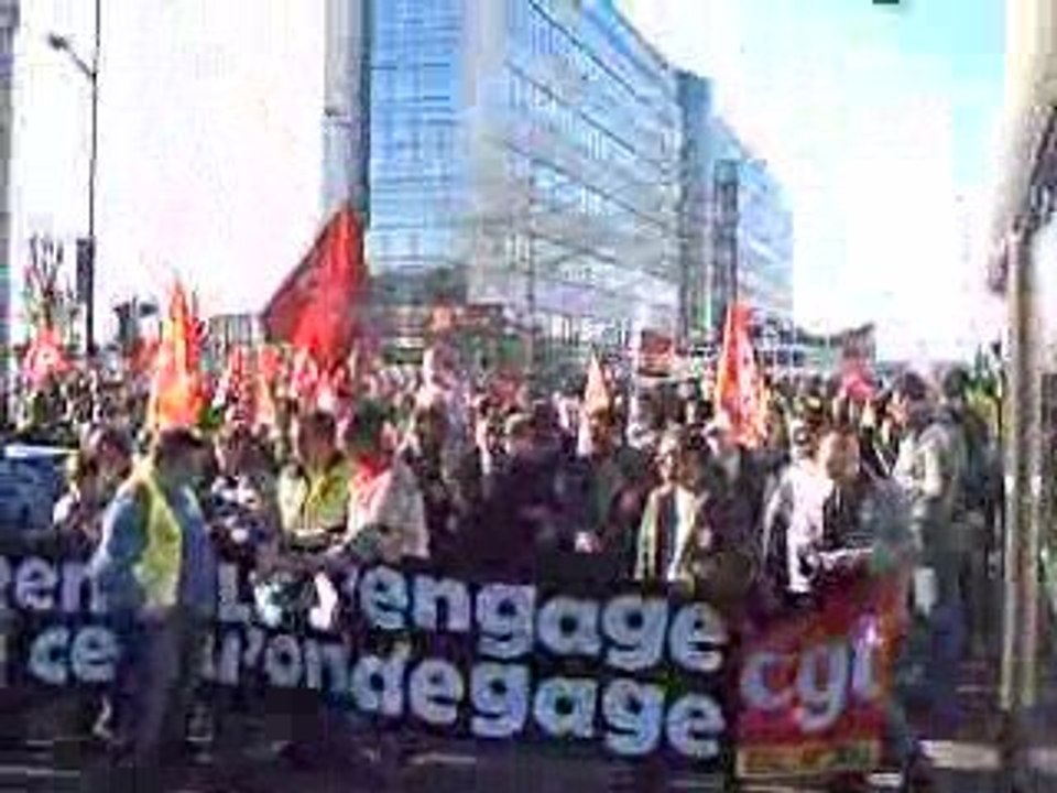 le 19.03.09 prépa du cortège renault a la gare du havre