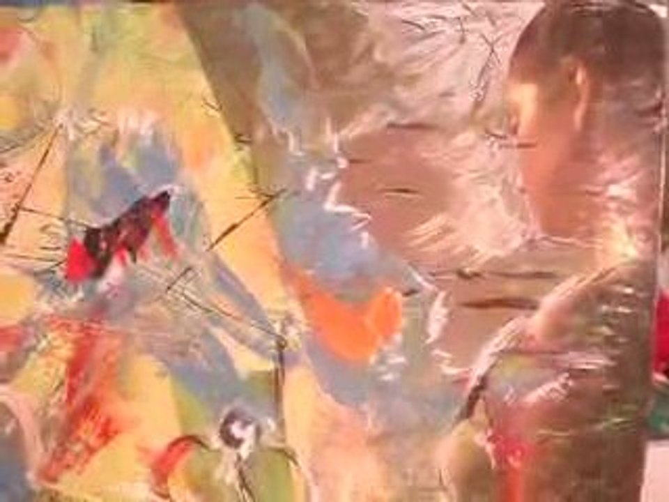 I AM LOOKING FOR HER FACE