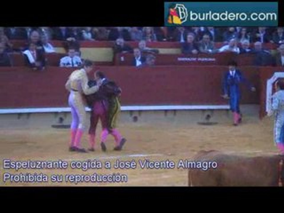 Espeluznante cogida a José Vicente Almagro