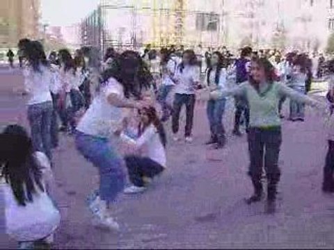 VEDAT EVLİYA LİSESİ KOLBASTI ŞOV..