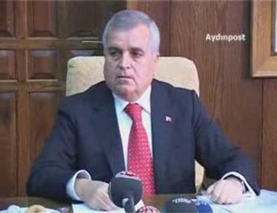 Vali Malay'dan Baykal'a eleştiri