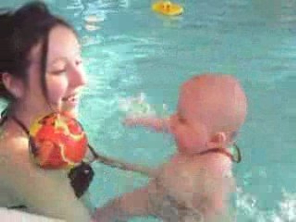 kenzo a la piscine