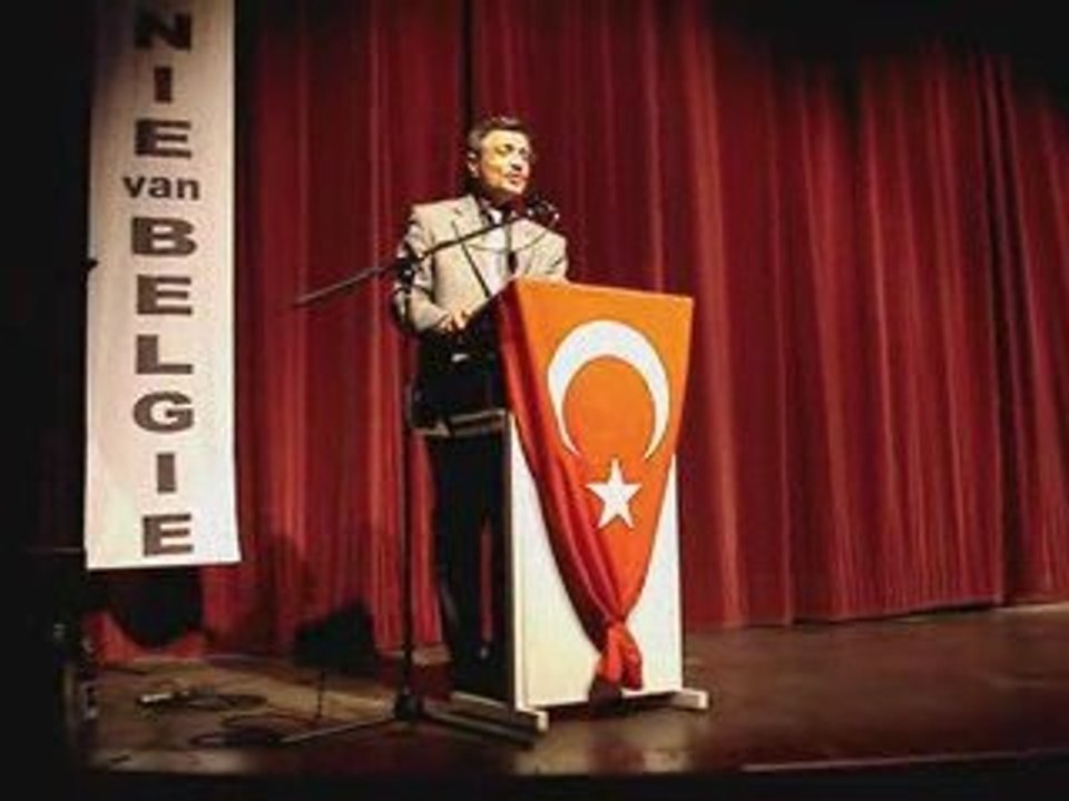 HOUTHALEN'DE ÇANAKKALE ŞEHİTLERİ ANILDI..