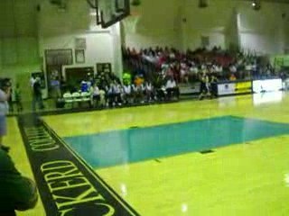 dunk in florida , 18 yo kid , 5'8 (174cm)