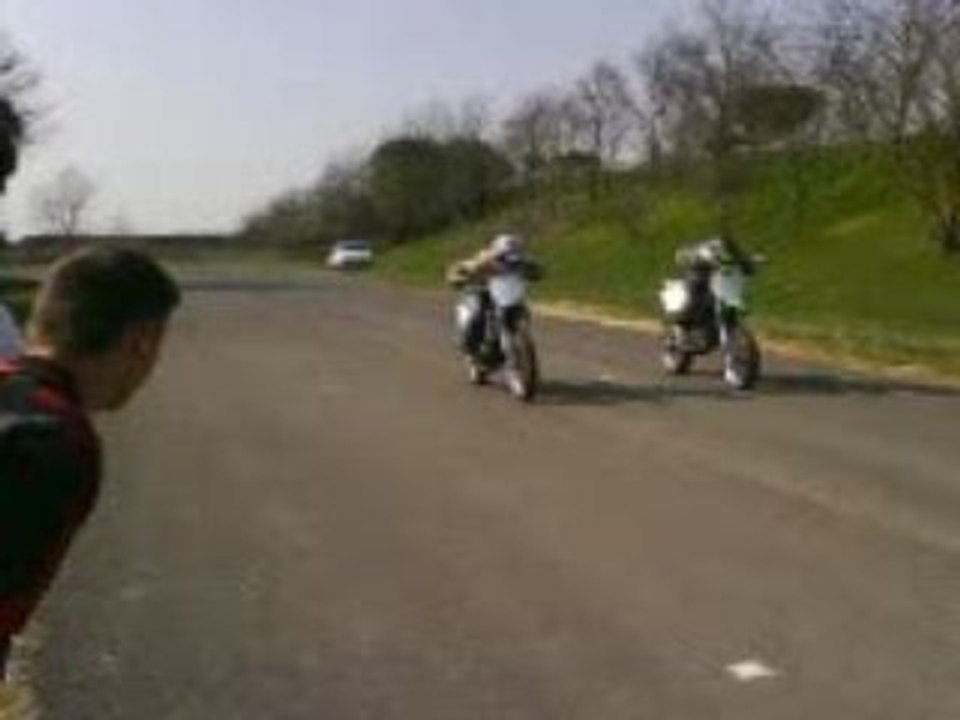 Derbi pro race xl vs  smrx top alu